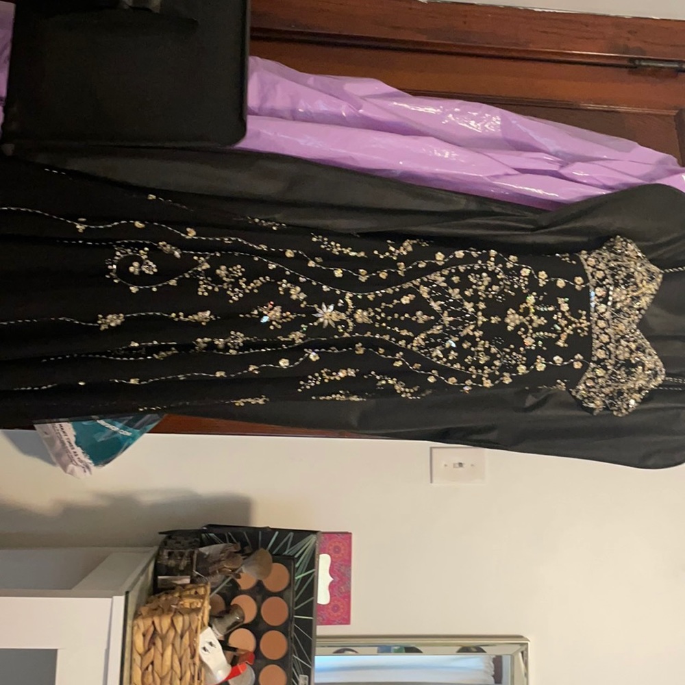 **SOLD** - Picture 2 of 4